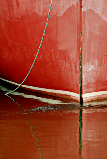 3PL0353-Red-Boat-Bow-250-2010